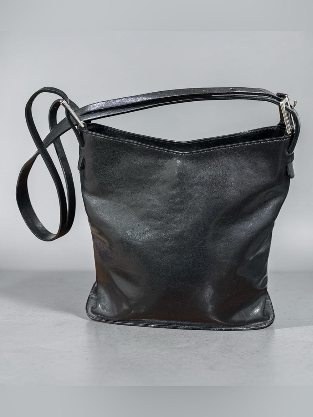 Vintage Francesco Biasia Black Structured Leather Bucket Bag Silver Hardware Y2K